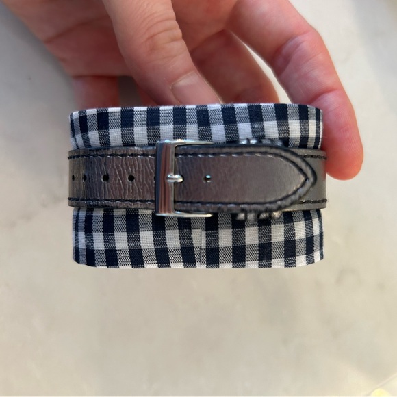 Women’s Coach Watch studded with heart star and circle studs - Picture 4 of 7